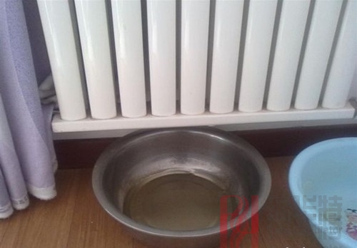 家里暖氣片為什么會(huì)漏水？